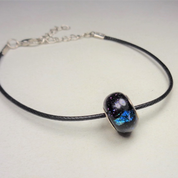 SURFERS BLACK MYSTIC RAINBOW BEAD BLACK BRACELET - Picture 4 of 8